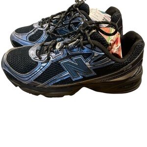 New Balance Kids' Black and Metallic Blue Sneakers